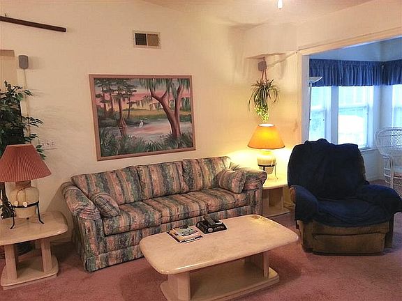 Living area_12162013