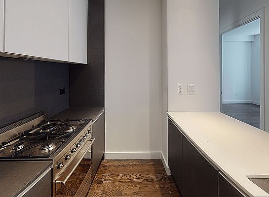 4th image of 666 W End Ave APT 2NO