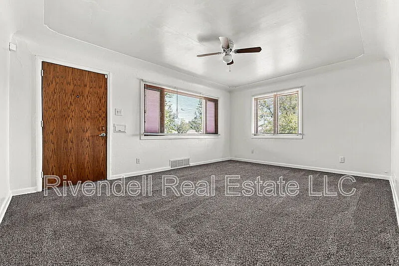 2 bed, 1.0 bath, 900 sqft, $1,400 — Photo 4