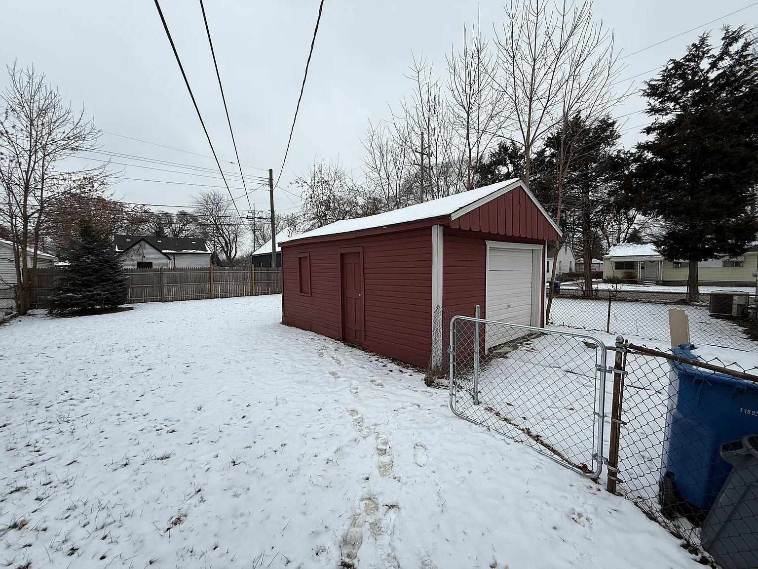 2 bed, 720 sqft, $1,100 — Photo 2