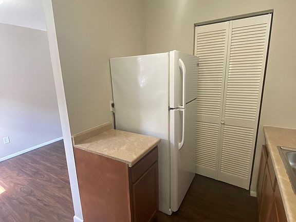 5th image of 1245 Crestwood Ave #B