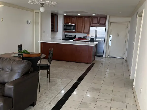 (undisclosed Address), La Jolla, CA 92037