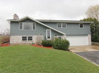 2731 Yahara Rd, Stoughton, WI 53589