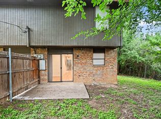 2101 Mistletoe Ave, Fort Worth, TX 76110
