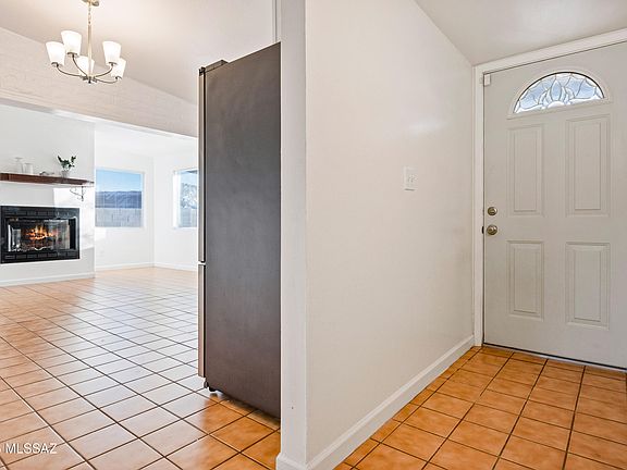 4th image of 2568 W Calle Genova