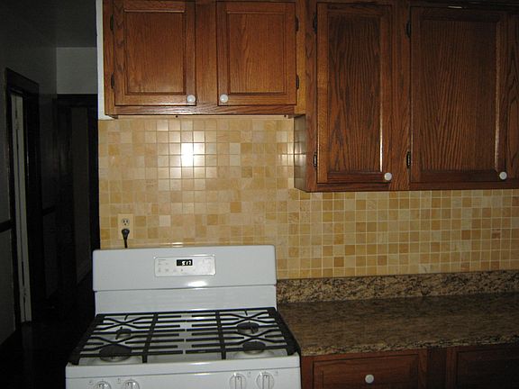 2nd image of 2603 W Winona St #2