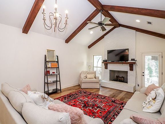2nd image of 104 Glen Alden Cir