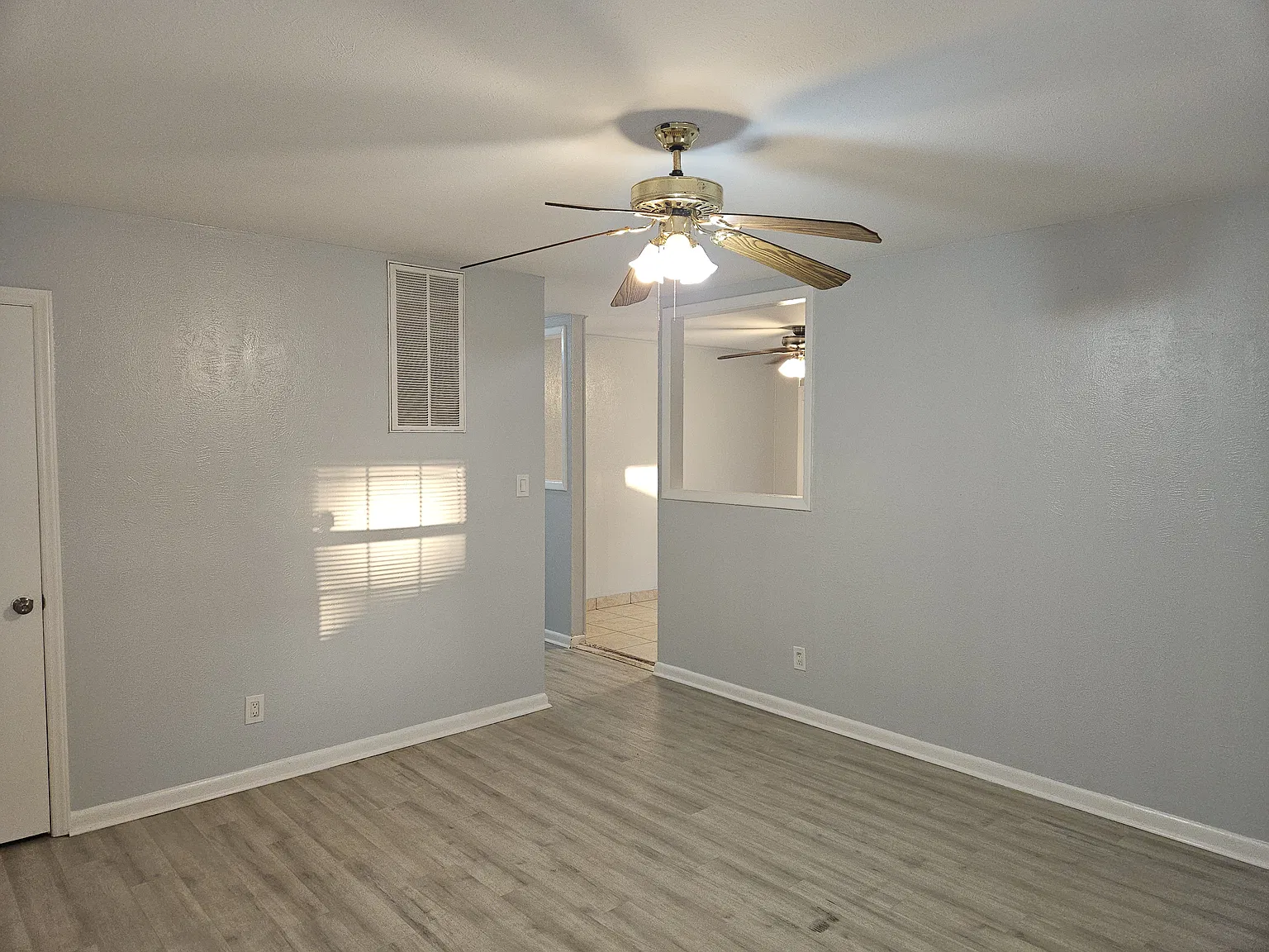 3 bed, 1084 sqft, $1,350 — Photo 3