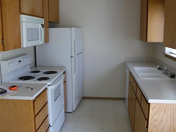 2nd image of 9611 161st Street Ct E