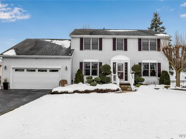 42 Hoviland Ln, Getzville, NY 14068