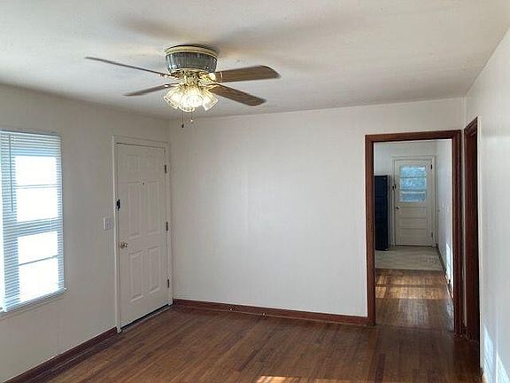 3rd image of 301 Fairview Dr SE