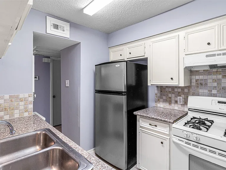 1016 Tri Oaks Ln #92 — Photo 11