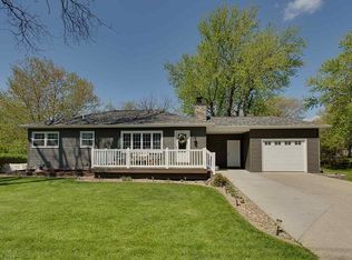2519 Rownd St, Cedar Falls, IA 50613