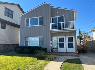 563 Neptune Blvd APT 2, Long Beach, NY 11561