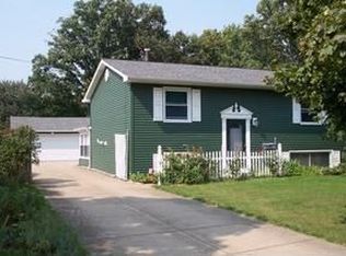 245 Windsor Dr, Elyria, OH 44035