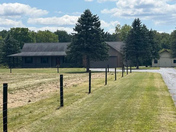 13398 M 89, Augusta, MI 49012