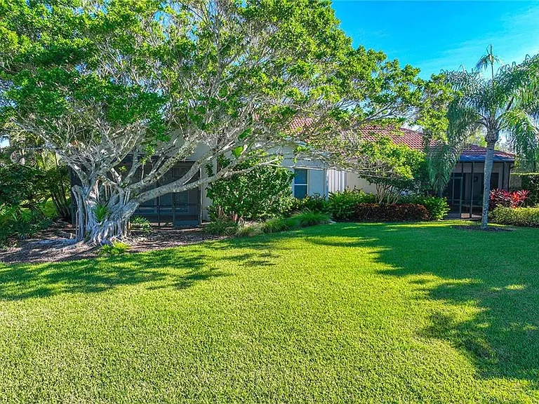 8482 Bent Creek Way — Photo 34