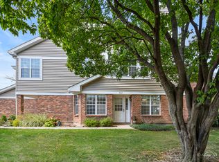 522 W Happfield Dr #13-A, Arlington Heights, IL 60004
