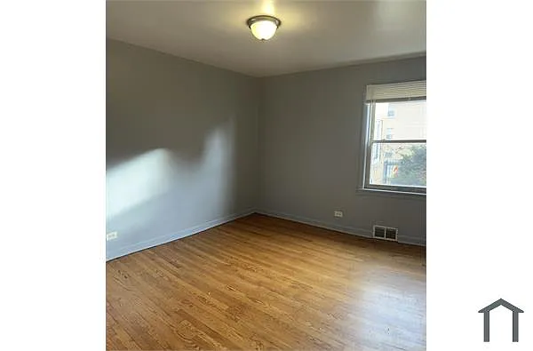 Building Photo - 7957 S Wood St #1