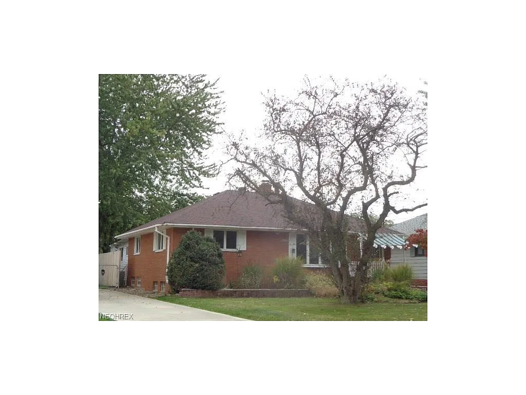 315 Gayle Dr photo 1