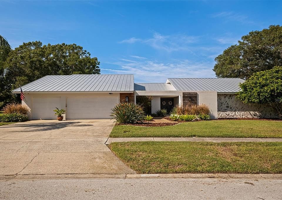 1st image of 2862 Shady Oak Ct