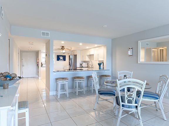 5th image of 1030 Us Highway 1 APT 212