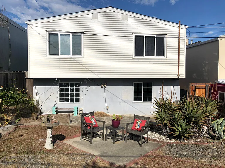 234 Del Prado Dr — Photo 26