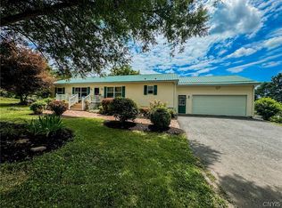 8 Bowen St, Auburn, NY 13021