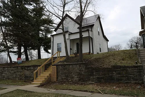 1409 Jefferson St Photo 1