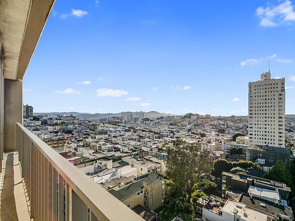 4th image of 999 Green St APT 1701