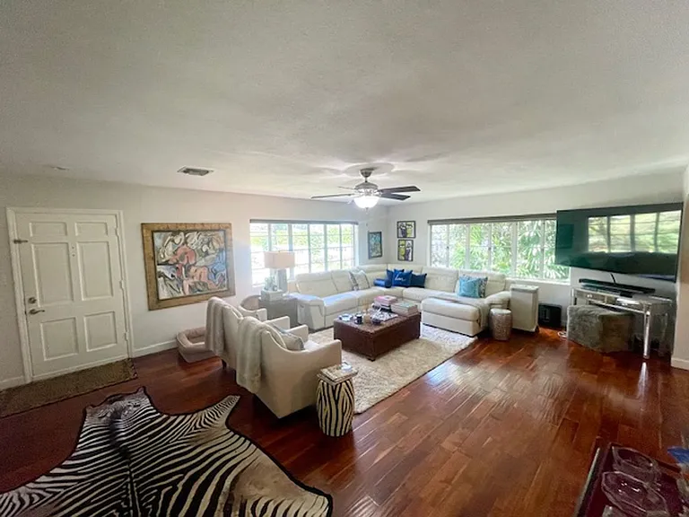 610 Gaines Way — Photo 10