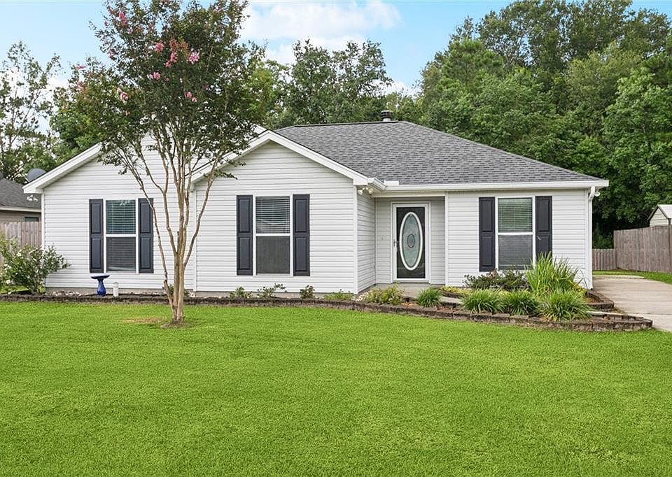 1st image of 41151 Snowball Cir