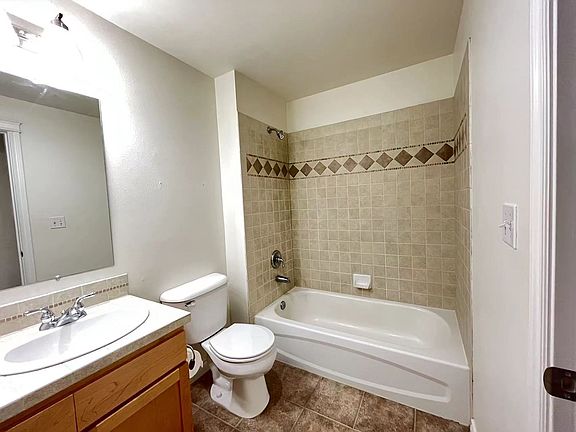 4th image of 1428 NW 59th St APT A