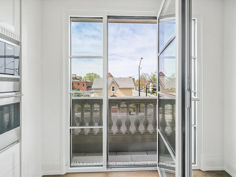 300 Randall St S #211 — Photo 34