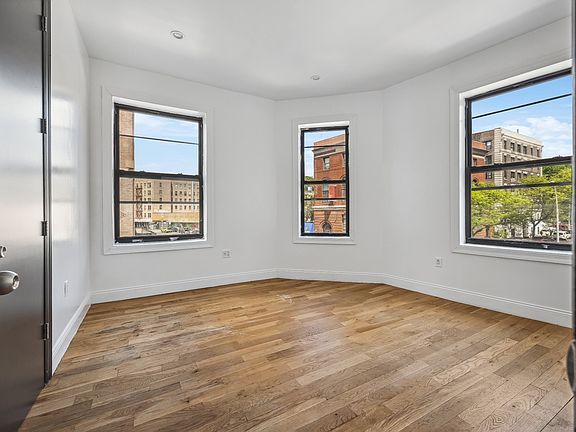 2nd image of 2013 Amsterdam Ave #3B