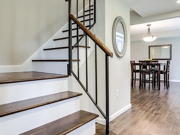 2nd image of 4105 Minstrell Ln