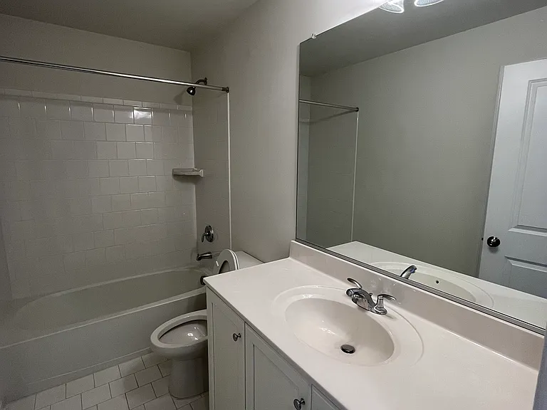 8196 Maude Ln — Photo 16
