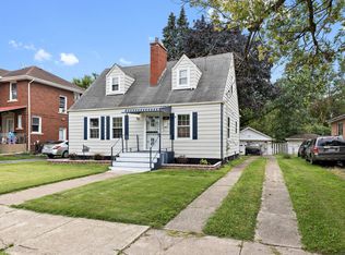 320 Streamside Dr, Harvey, IL 60426