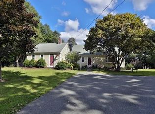 621 Lowell St, Lynnfield, MA 01940