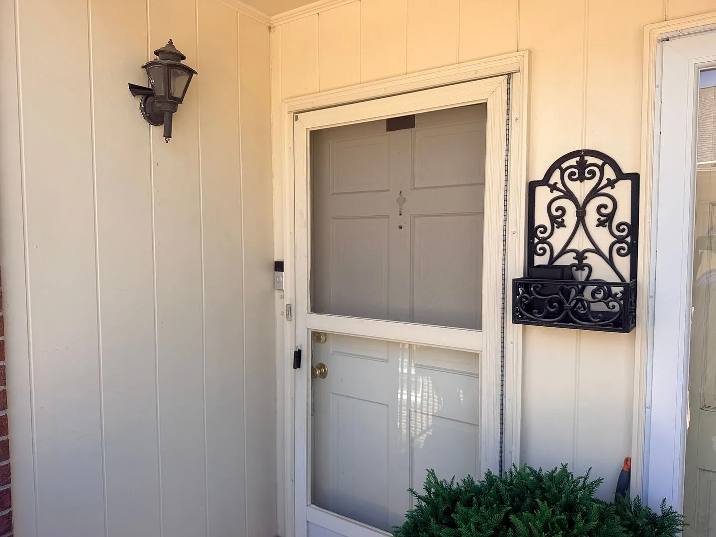 Forest Acres - Lakeshore Condominiums — Photo 1