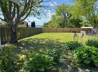 15 Bay St, Tiverton, RI 02878