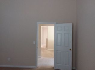 657 Highgrove Dr, Spring Lake, NC 28390