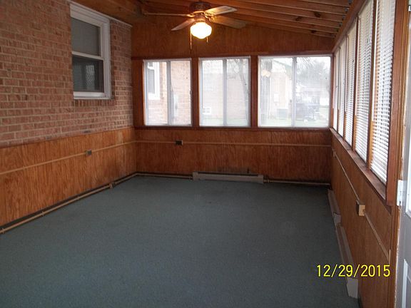 3rd image of 7992 Elliott Dr