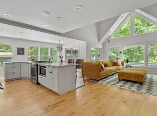 8725 Elm Valley Rd #ID1228322P, Union Pier, MI 49129