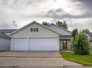 733 50th St S, Fargo, ND 58103