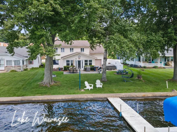 9207 E Ross Dr, Syracuse, IN 46567