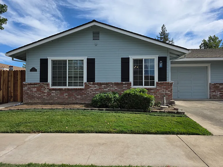 338 Saint Michelle Dr #1 — Photo 15