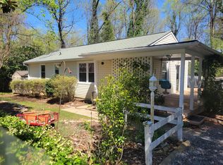 3304 Canterbury St, Greensboro, NC 27408