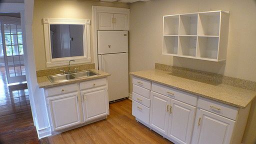 5th image of 4332 Maryland Ave APT 2W