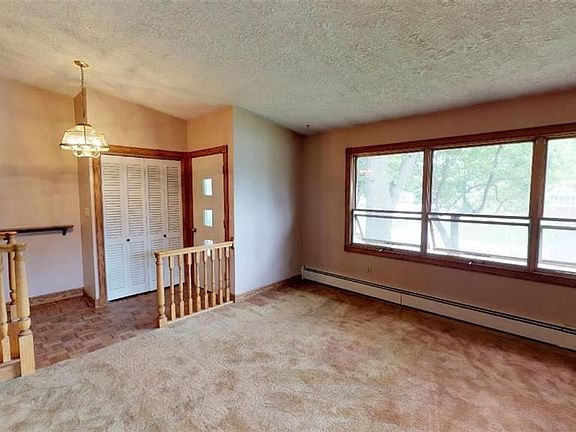4th image of 3124 Englewood Dr